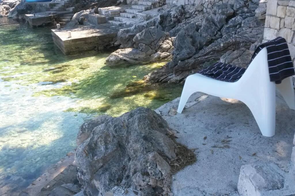 Mljet 2 You - Seafront Apartment 2+2 Sobra Exterior foto