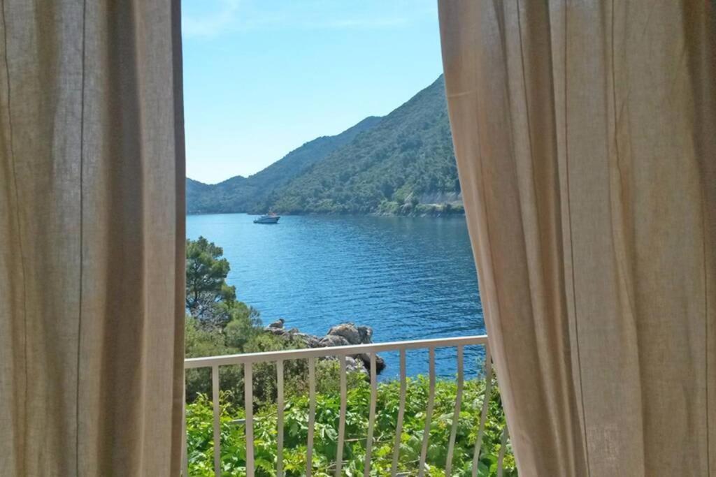 Mljet 2 You - Seafront Apartment 2+2 Sobra Exterior foto